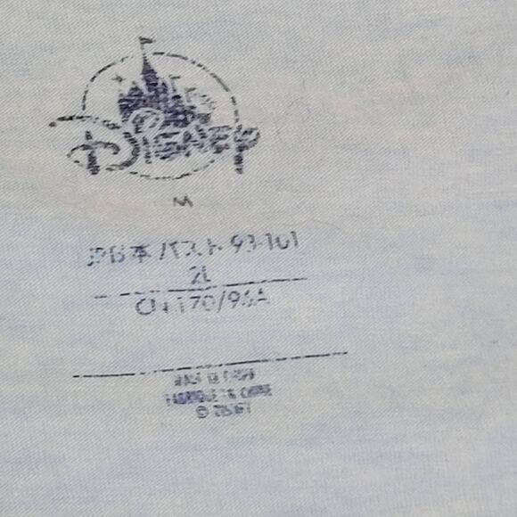 Disney Allice in Wonderland Adventures in Wonderland Tee Size Medium - Picture 3 of 4
